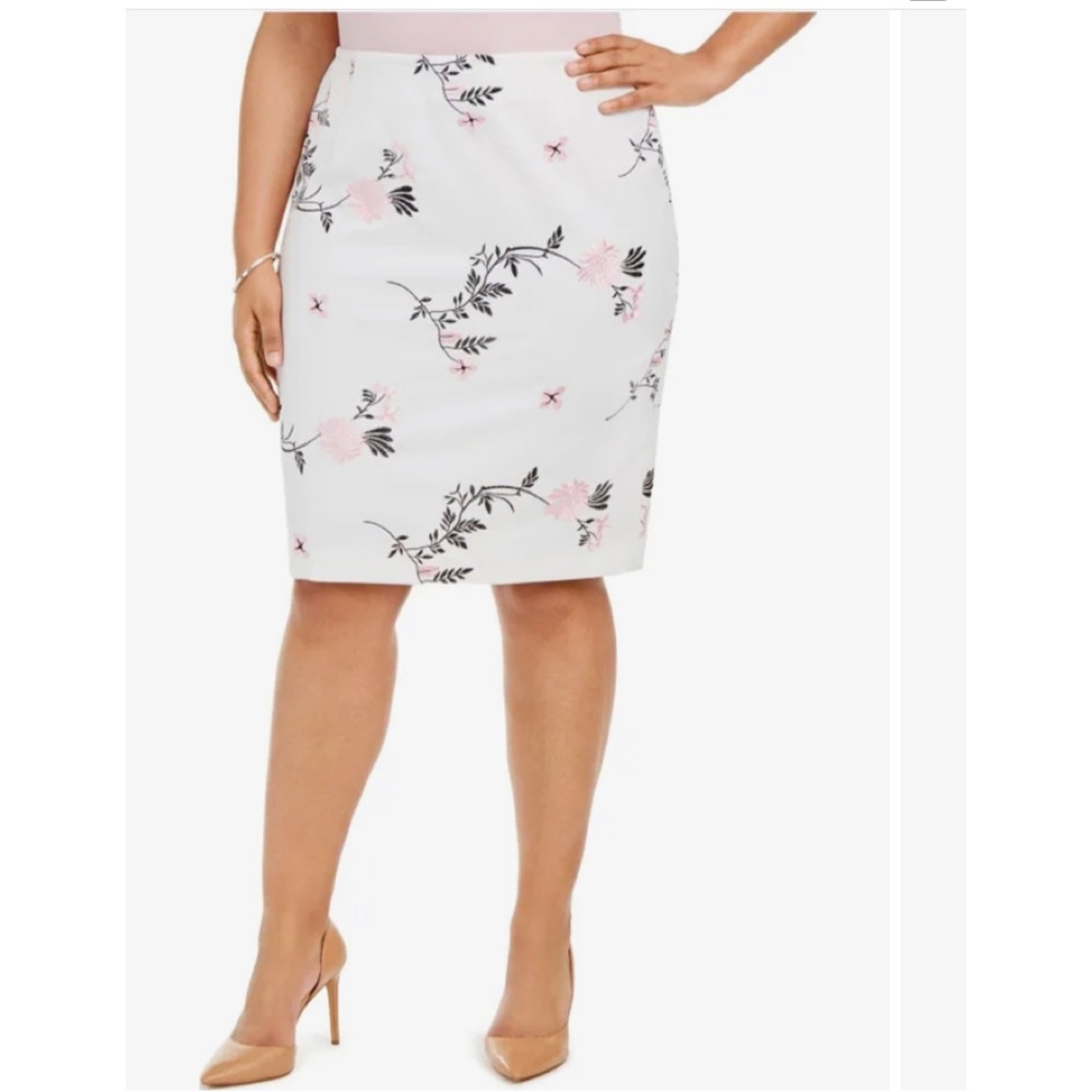 Kasper Women's Floral Skirt.